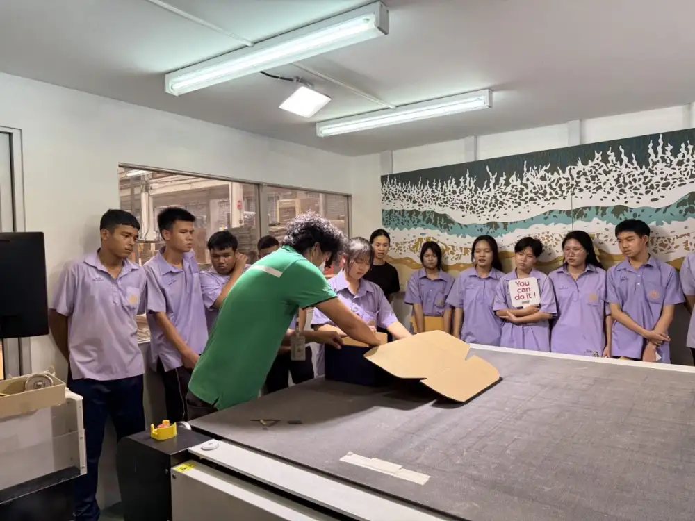 บริษัท อินเตอร์ไฟเบอร์ คอนเทนเนอร์ จำกัด เปิดบ้านต้อนรับนักเรียนโรงเรียนปัญญาวรคุณ เรียนรู้กระบวนการผลิตกล่องกระดาษลูกฟูก พร้อมแนะแนวอาชีพ