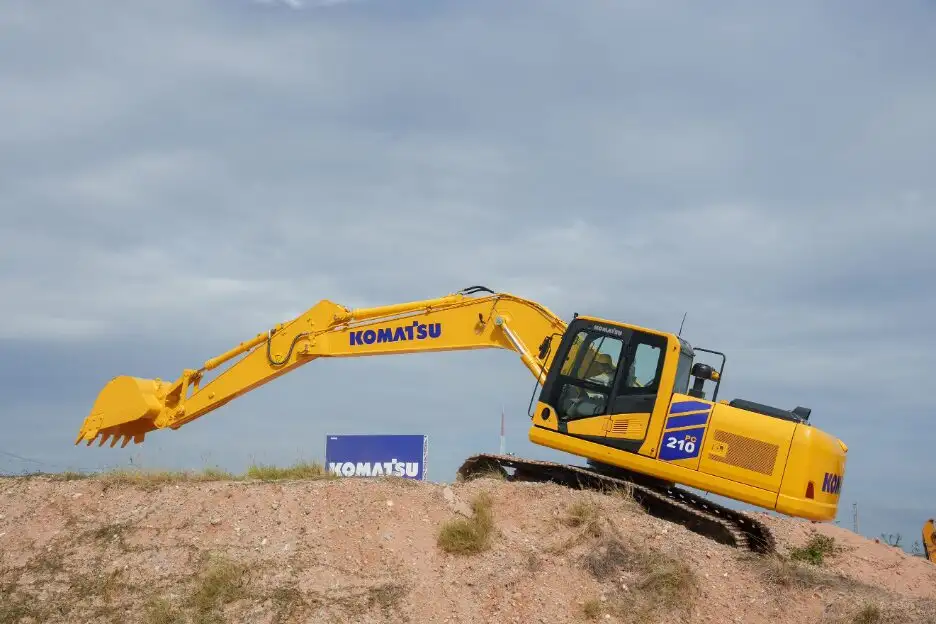 Komatsu เปิดตัวรถขุดไฮดรอลิครุ่นใหม่ PC200-11M2 และ PC210-11M2 ยกระดับทุกไซท์งาน
