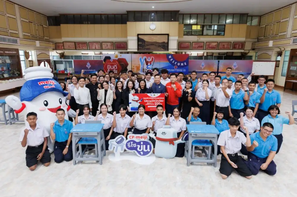 6 ล้านฝาของขวดนม ไม่จบที่ถังขยะซีพี-เมจิแปลงเป็นโต๊ะเรียน 200 ชุด ฟื้นโรงเรียนหาดใหญ่หลังน้ำท่วม