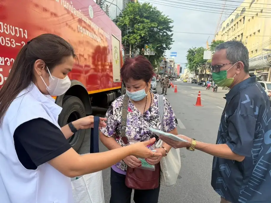 กทม. เร่งเยียวยาประชาชนเหตุเพลิงไหม้คลองถมเซ็นเตอร์ กั้นพื้นที่เสี่ยง ตรวจคุณภาพอากาศ-เฝ้าระวังสุขภาพ เดินหน้าป้องกันเหตุซ้ำ