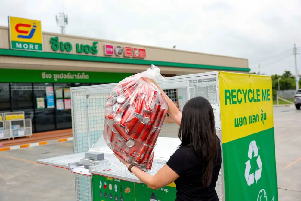 ThaiNamthip Coca-Cola Partners with CJ MORE to Expand