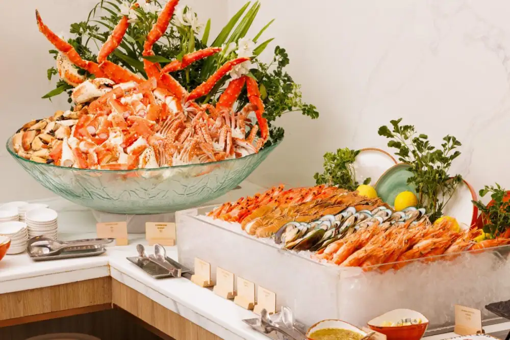 สายซีฟู้ดห้ามพลาดฟินแบบจัดเต็มกับพรีเมียมแกรนด์บุฟเฟต์อาหารนานาชาติมื้อค่ำ ณ ห้องอาหารเวนติซี ชั้น 24 โรงแรมเซ็นทาราแกรนด์ฯ