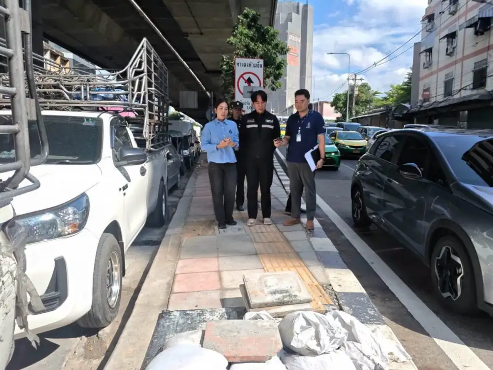 เขตปทุมวัน ประสาน กทพ. ร่วมจัดระเบียบทางเท้า-พื้นที่สาธารณะ คืนทางเท้าให้ประชาชนสัญจรสะดวกปลอดภัย