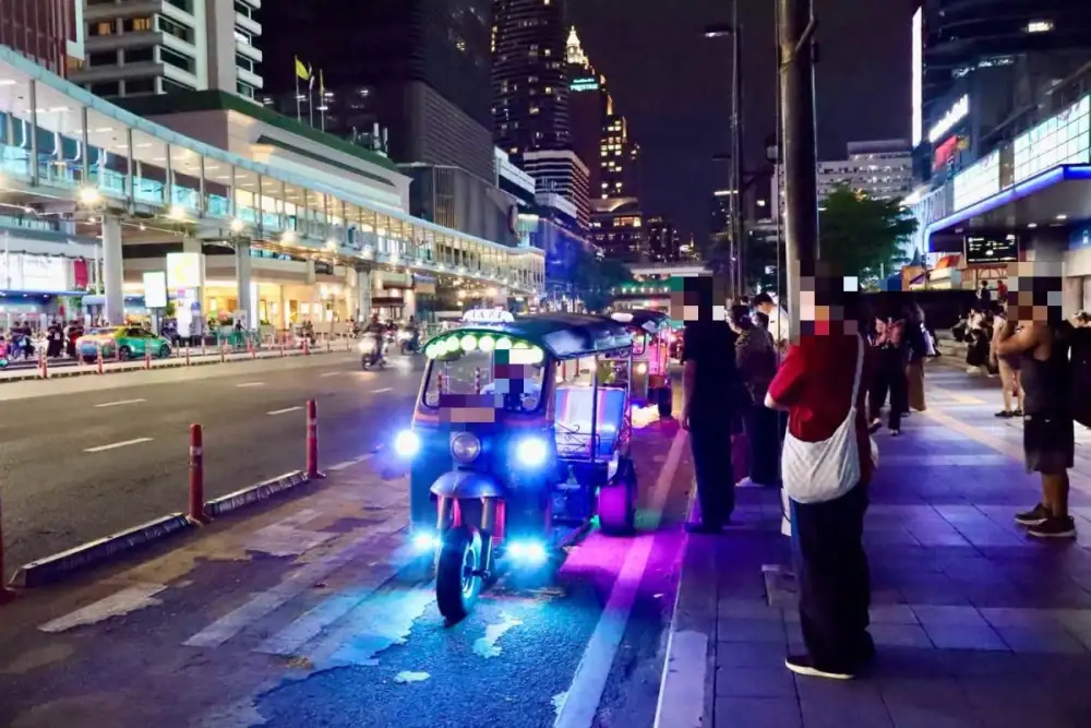 เขตปทุมวัน เร่งหารือจัดระเบียบการจราจรถนนราชดำริ ป้องกันอุบัติเหตุ เพิ่มความปลอดภัยให้ผู้สัญจร